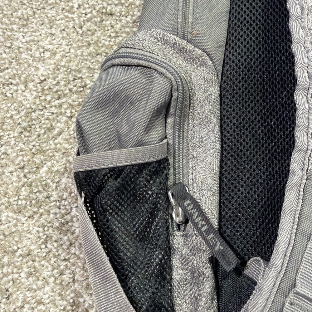 Oakley Backpack Y2k Style Gorpcore Tactical Field Gear Gray Essentiaks - Picture 10 of 15